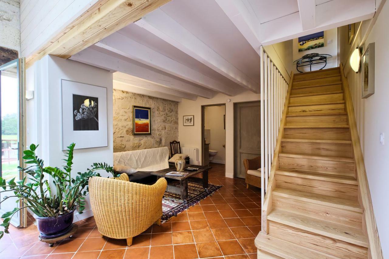 La Grange D'Oustaud Bed and Breakfast Vérac Εξωτερικό φωτογραφία